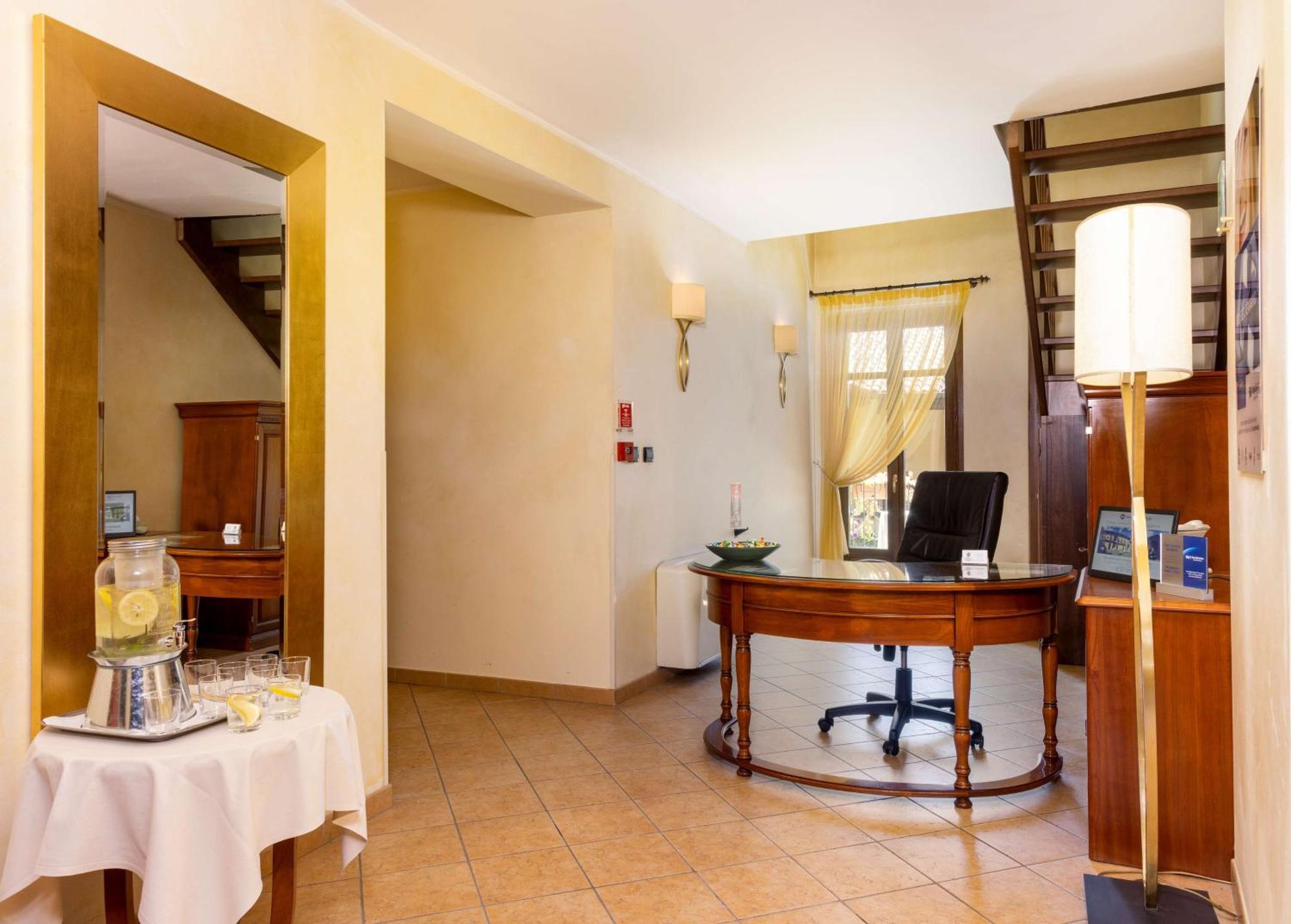 Best Western Plus Hotel Le Rondini San Francesco al Campo Exterior photo
